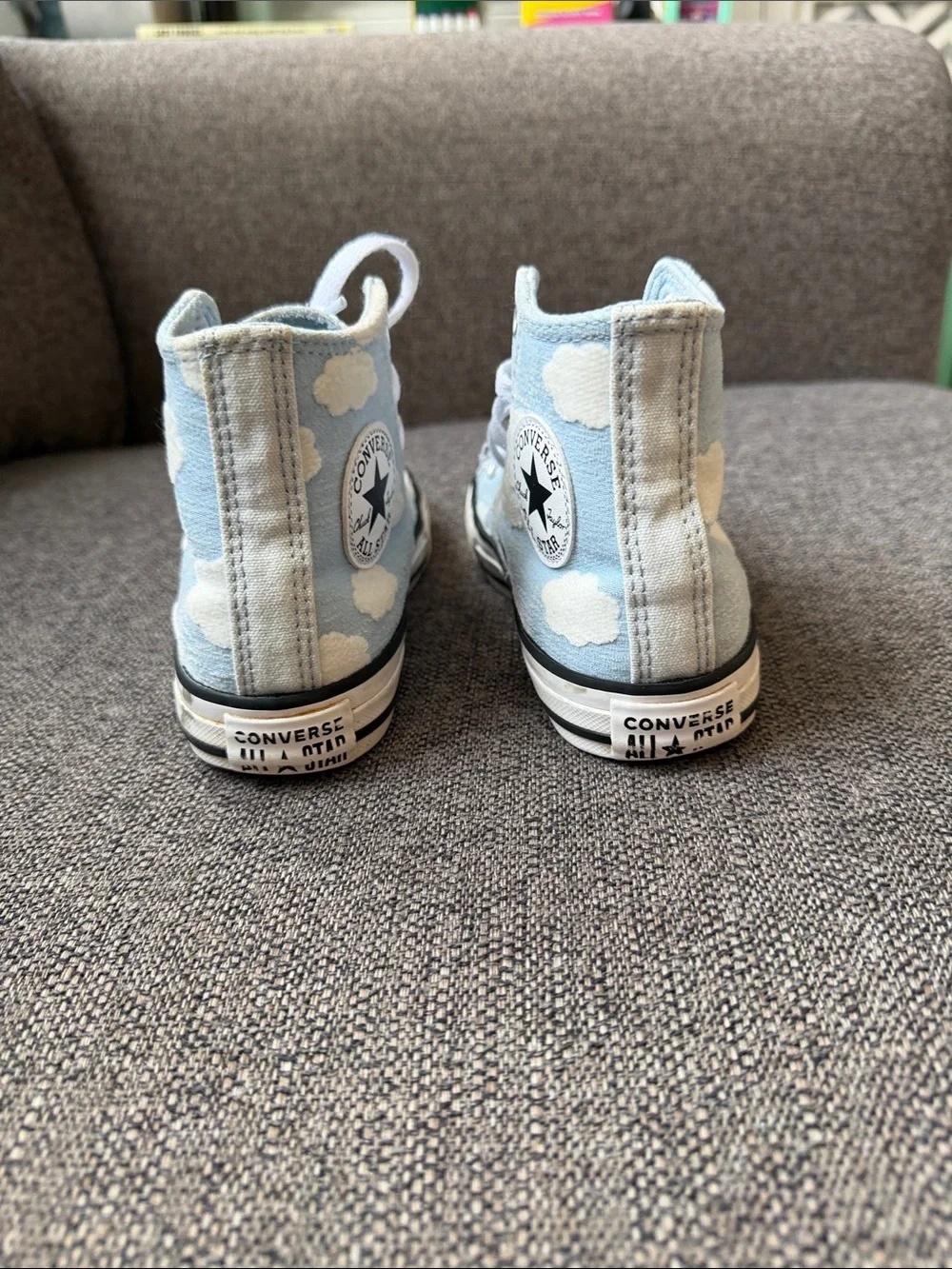 Chuck Taylor All Stars  Kids High-Top Cloud Print Sneakers - Light Blue